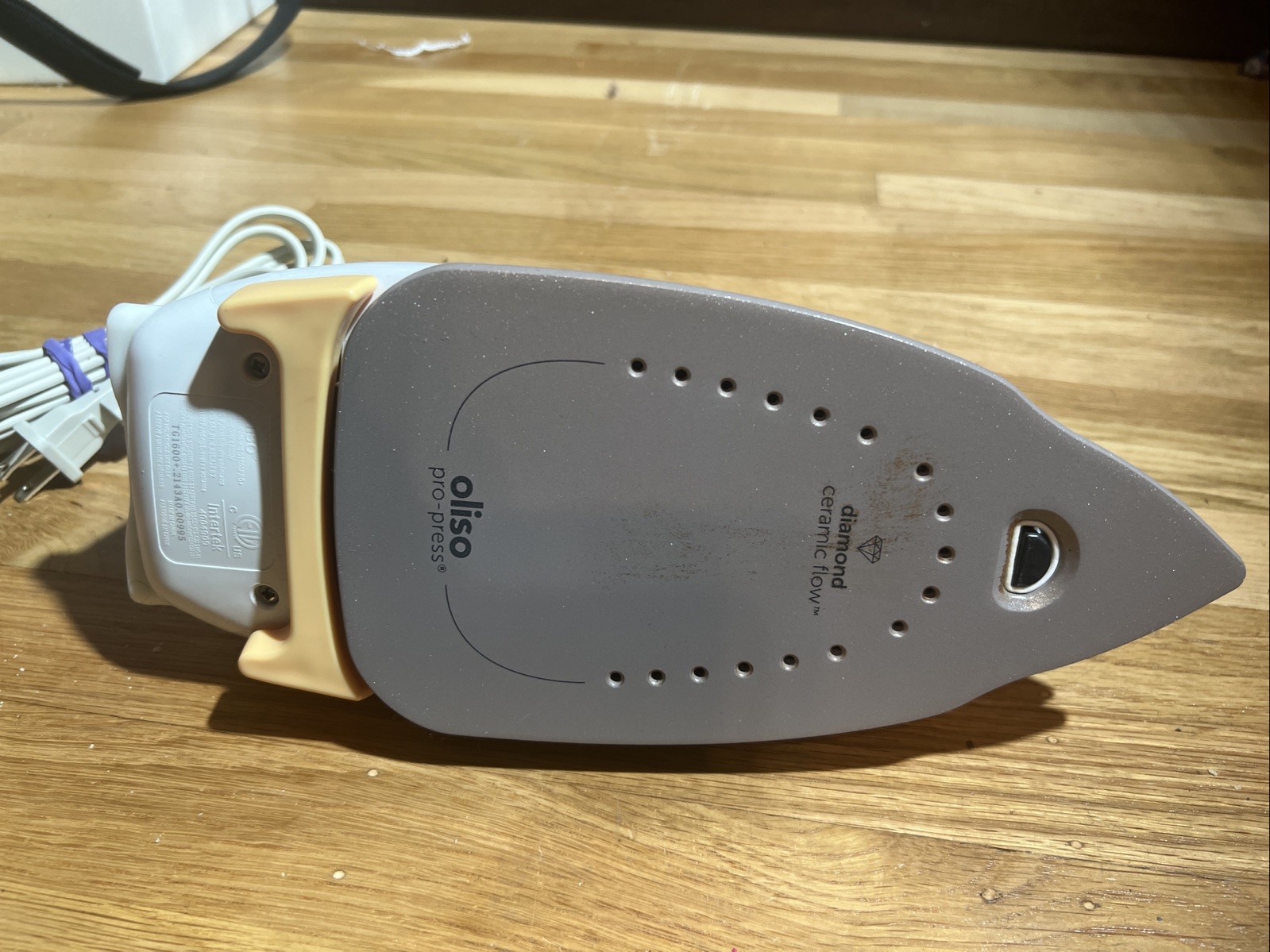 Oliso Pro TG1600 Pro Plus Smart Iron, iTouch technology tested/works yellow