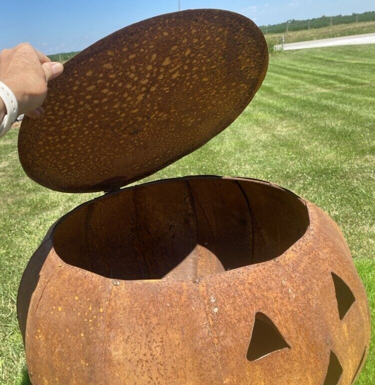 Large Ole Rusty Pumpkin - Recycled Metal Art - Garden Ornament Jack O Lantern