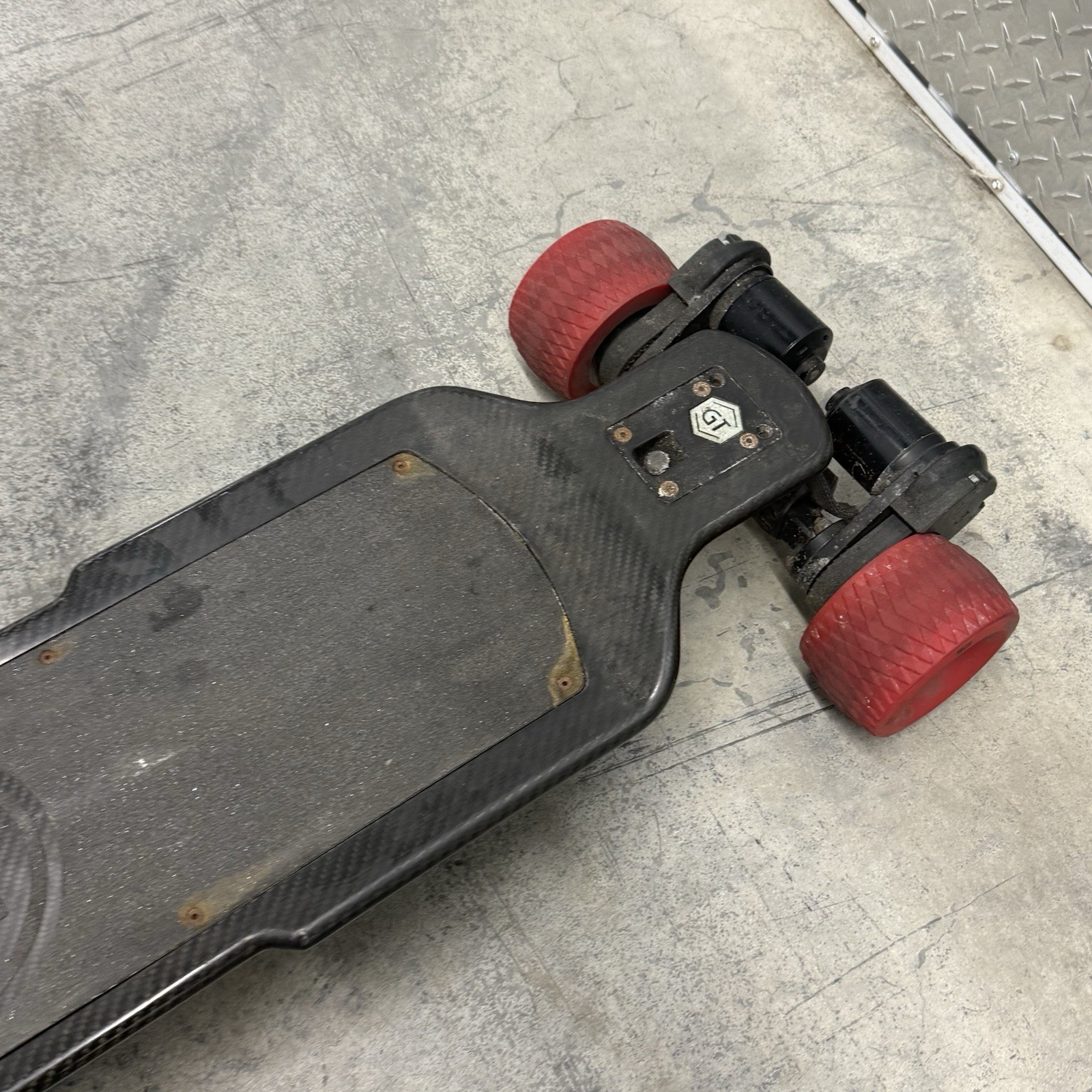 Evolve GT Carbon Electric Skateboard W/ Charger - As Is
