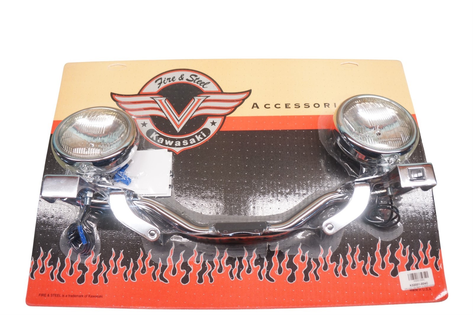 1999-2000 Kawasaki VN1500 Nomad K32001-004C NOS Driving Light Bar *2248A