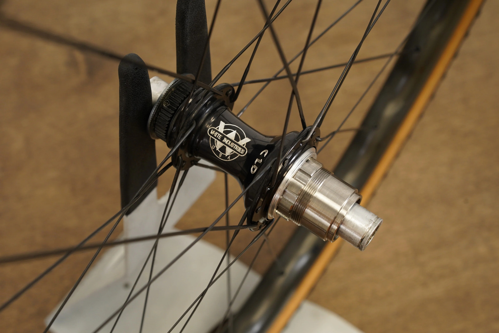 Princeton CarbonWorks Grit 4540 White Industries CLD Tubeless Carbon Disc