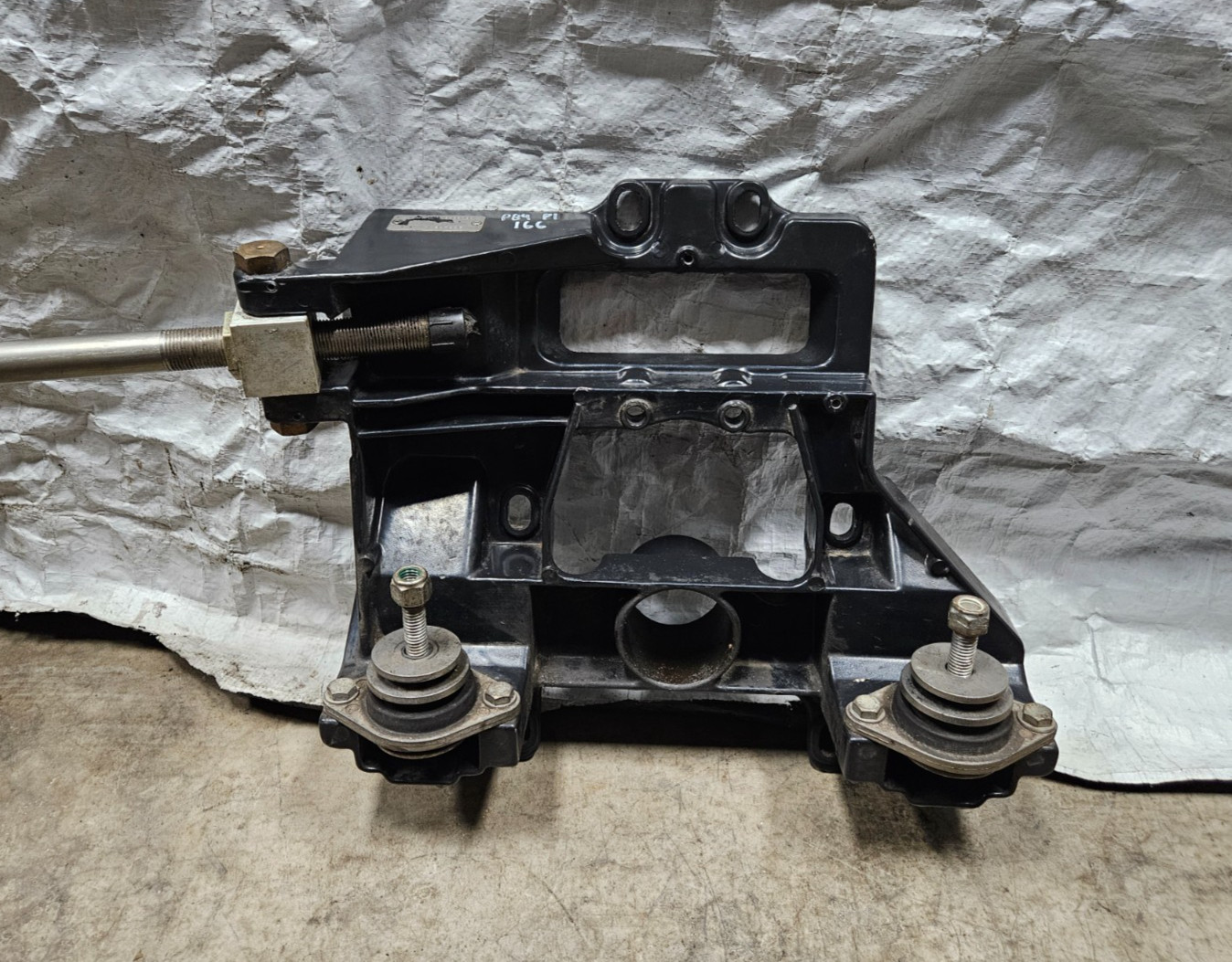 OMC Cobra Volvo SX 5.0 Out Drive Inner Transom Plate Mount 3868030 3652273