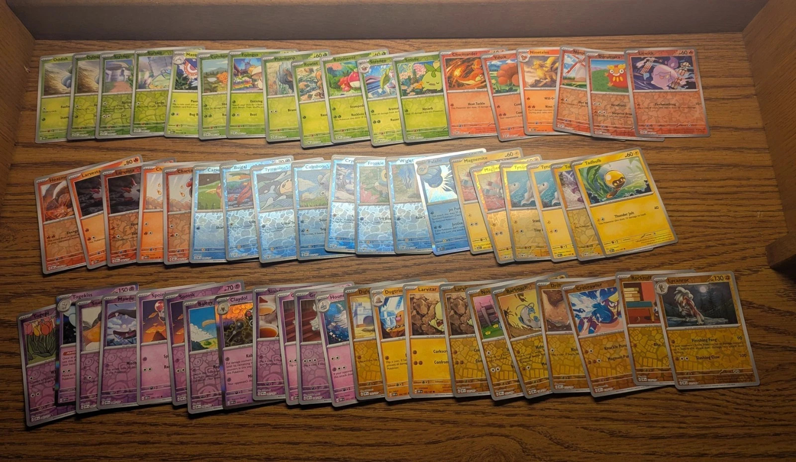 Pokémon TCG Bulk Card Lot - 100 (Featuring HOLO/ REVERSE HOLO +5 Ultra Rare)
