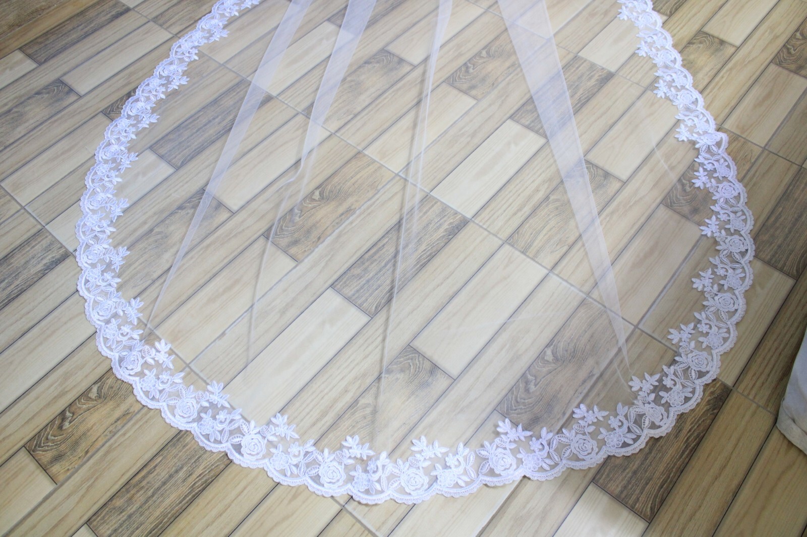 Bridal veil white Mantilla veil Lace edge veil 1 layer drop