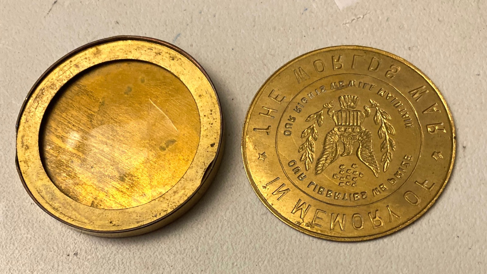 1917 US WWI IN MEMORY COIN PICTURE LOCKET