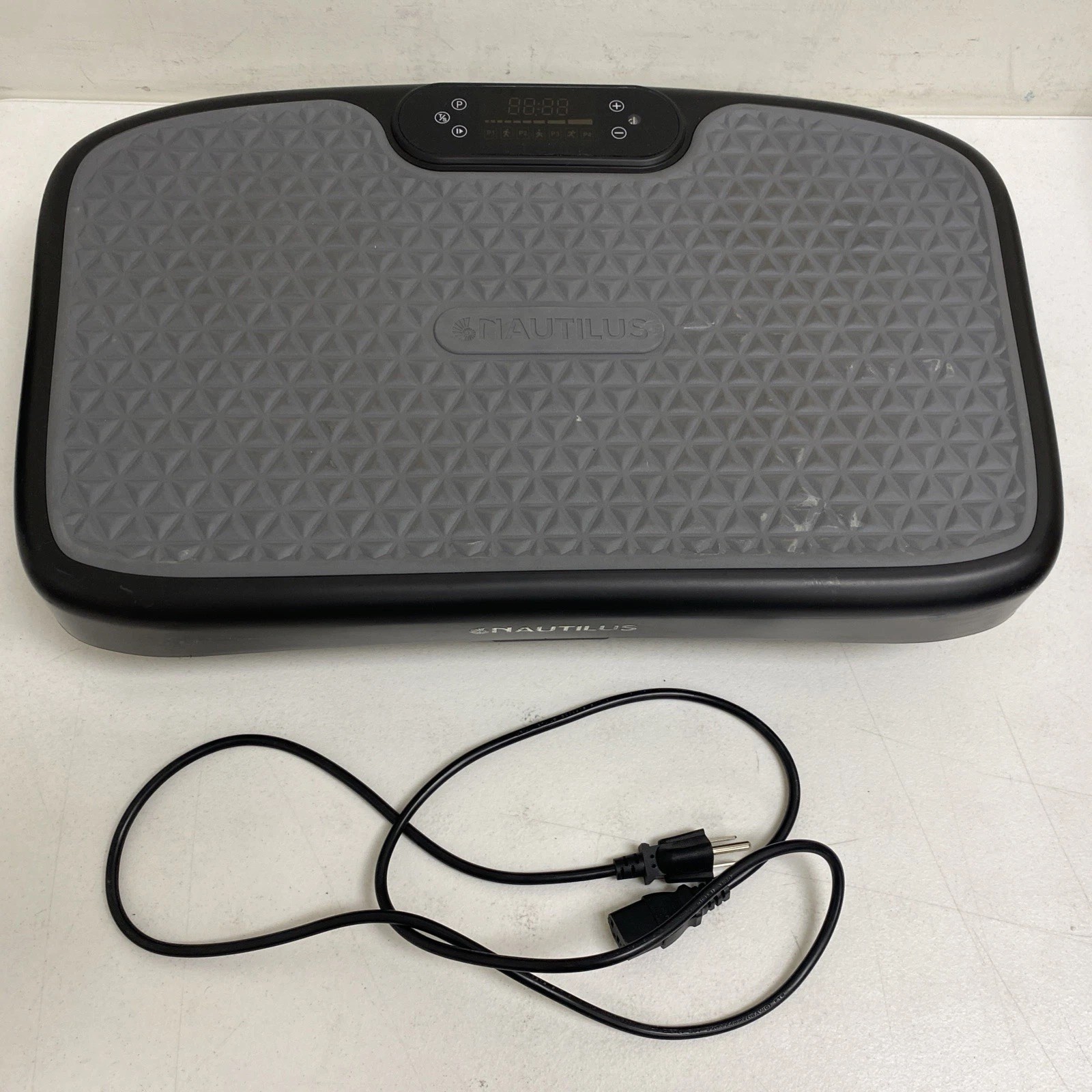 Nautilus Vibratone Pro Vibration Plate Full Body Fitness & Exercise Platform