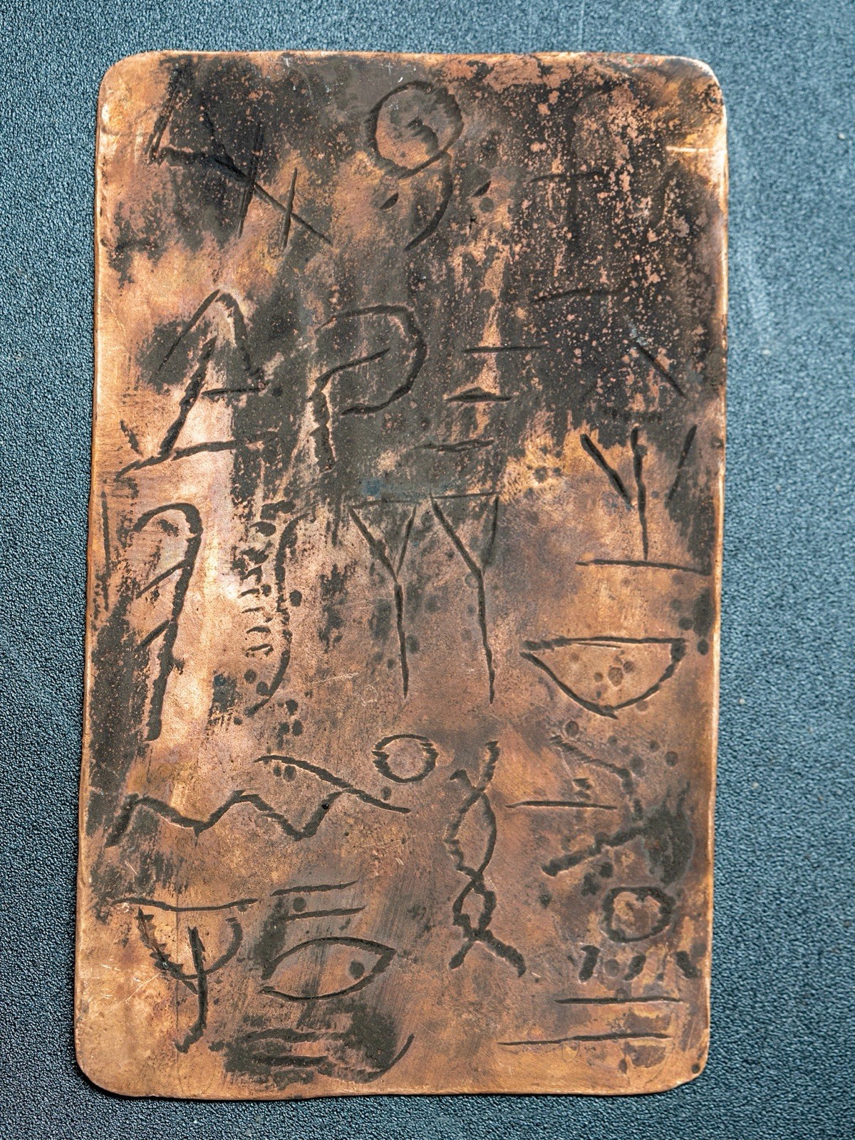 Glowing Bronze Magnetic Plates With Saturn From Tula Hidalgo Ojuelos