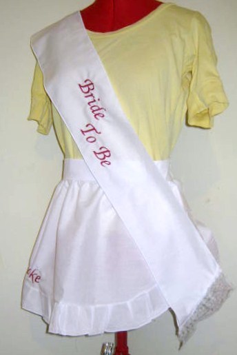 1/2 APRON & SASH SET Available most colours M2O All occasion Message names etc