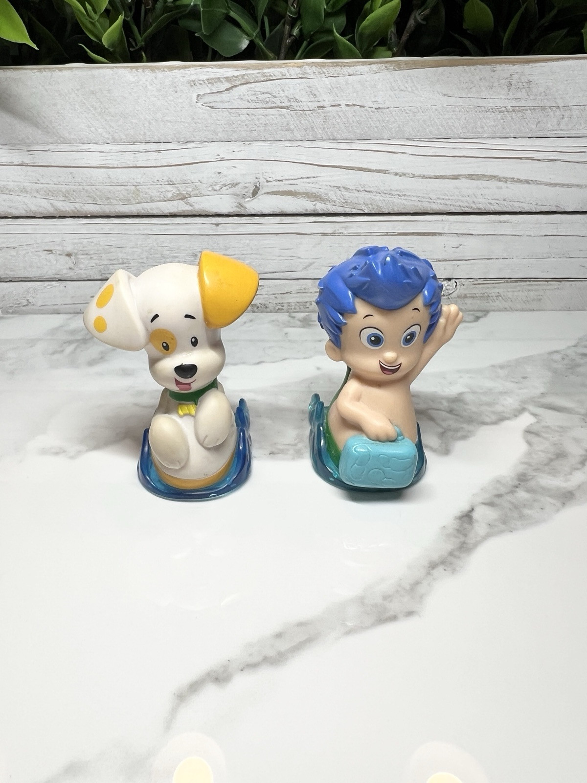 Nickelodeon Bubble Guppies Roll N Go Sliders Gil Guppy Puppy Toy Figures