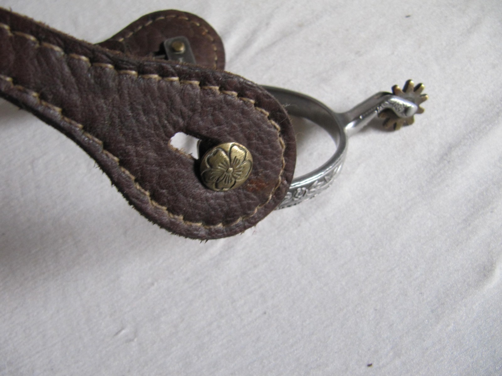 Ladies Rose Floral Engraved Stainless Western Rowel Spurs w/ Leather Straps