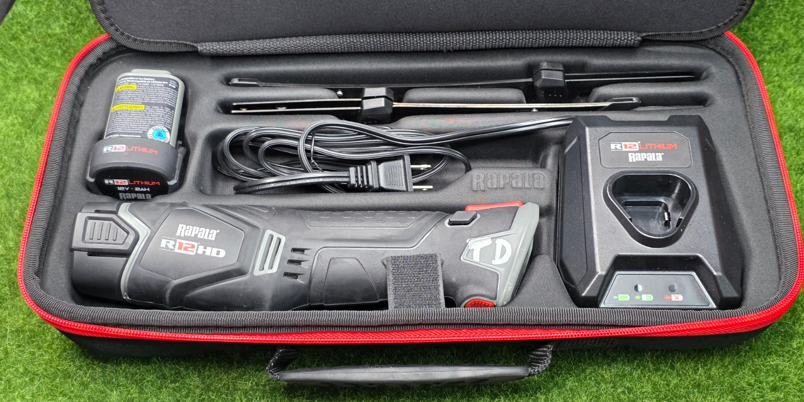 Rapala #R12HDRF R12 Heavy Duty Lithium Cordless Fillet Knife Set 6" & 7.5"