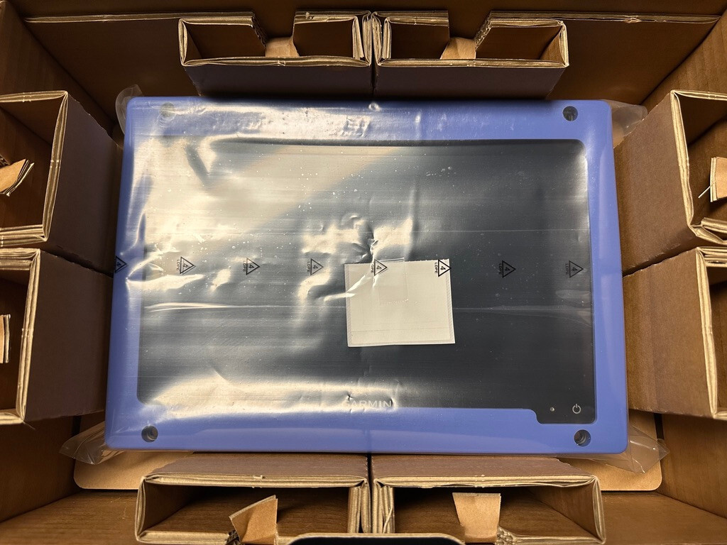 GARMIN GPSMAP 8612 GPS ChartPlotter GN+ 010-02092-50 Recertified