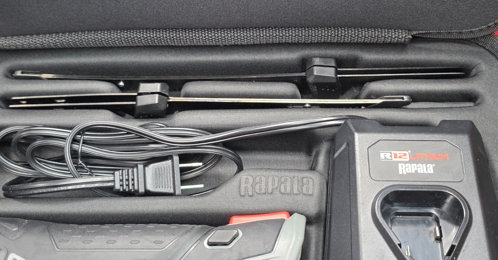 Rapala #R12HDRF R12 Heavy Duty Lithium Cordless Fillet Knife Set 6" & 7.5"