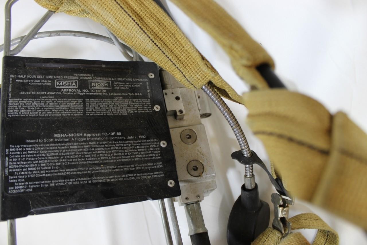 Scott 2.2 SCBA Harness with EZ Flow Regulator