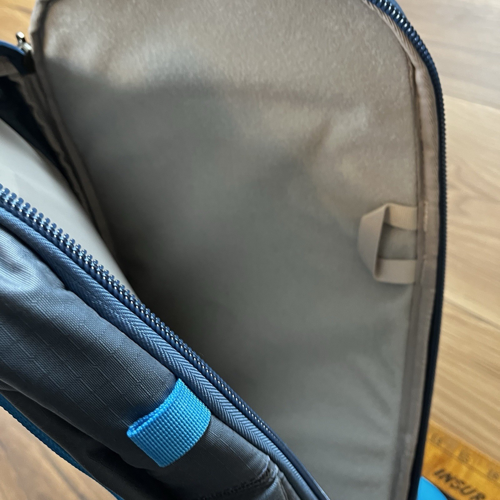 Vertx Commuter Sling 2.0 Backpack Blue