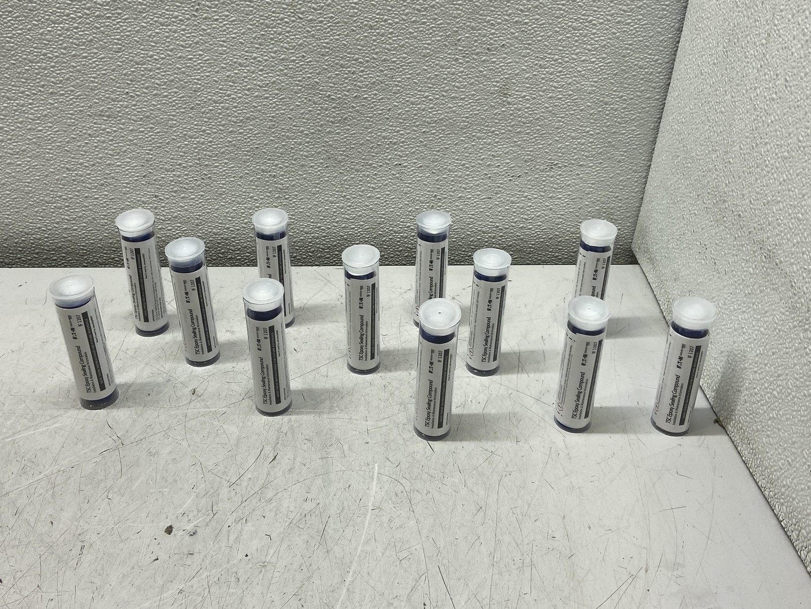 Crouse Hinds TSC1 Fittings (12) 2 Oz Tube Epoxy Seal Compound A6121461