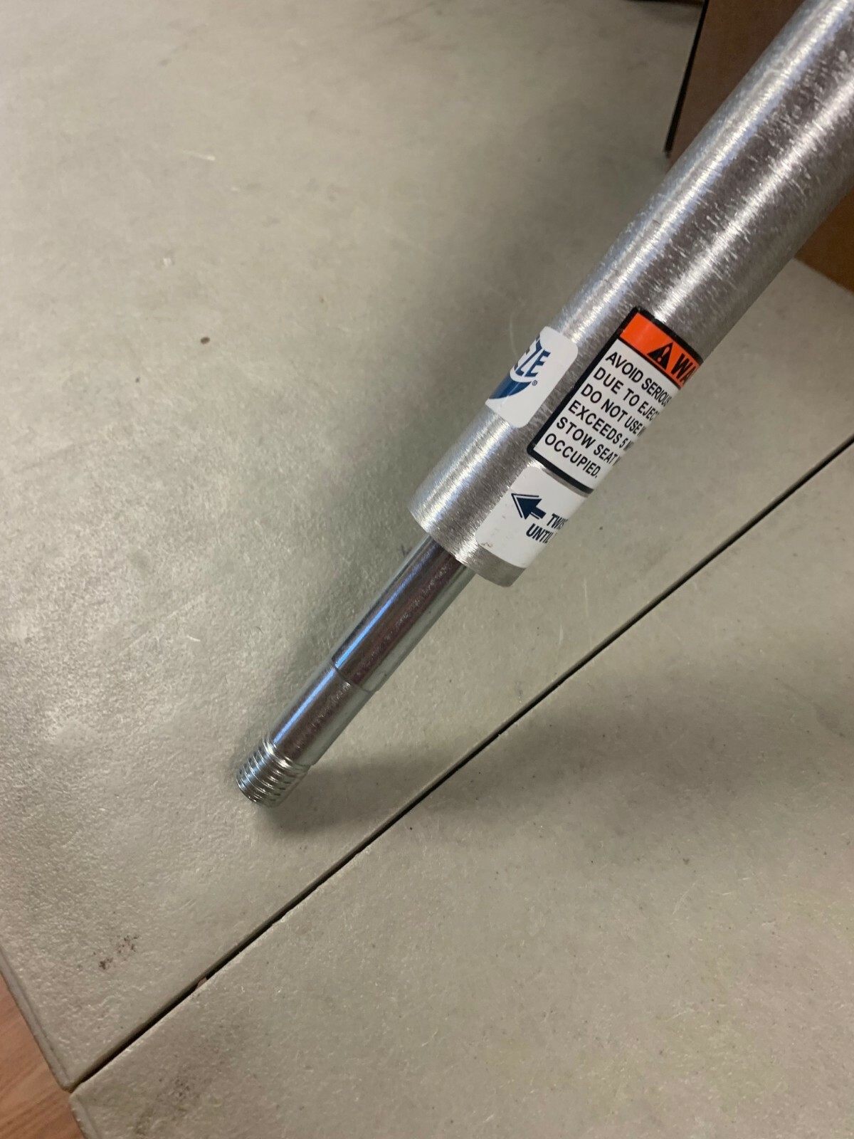 24" T-bar with 3/4" screw in seat pedestal & 4 dual angle holders Reel Fisherman