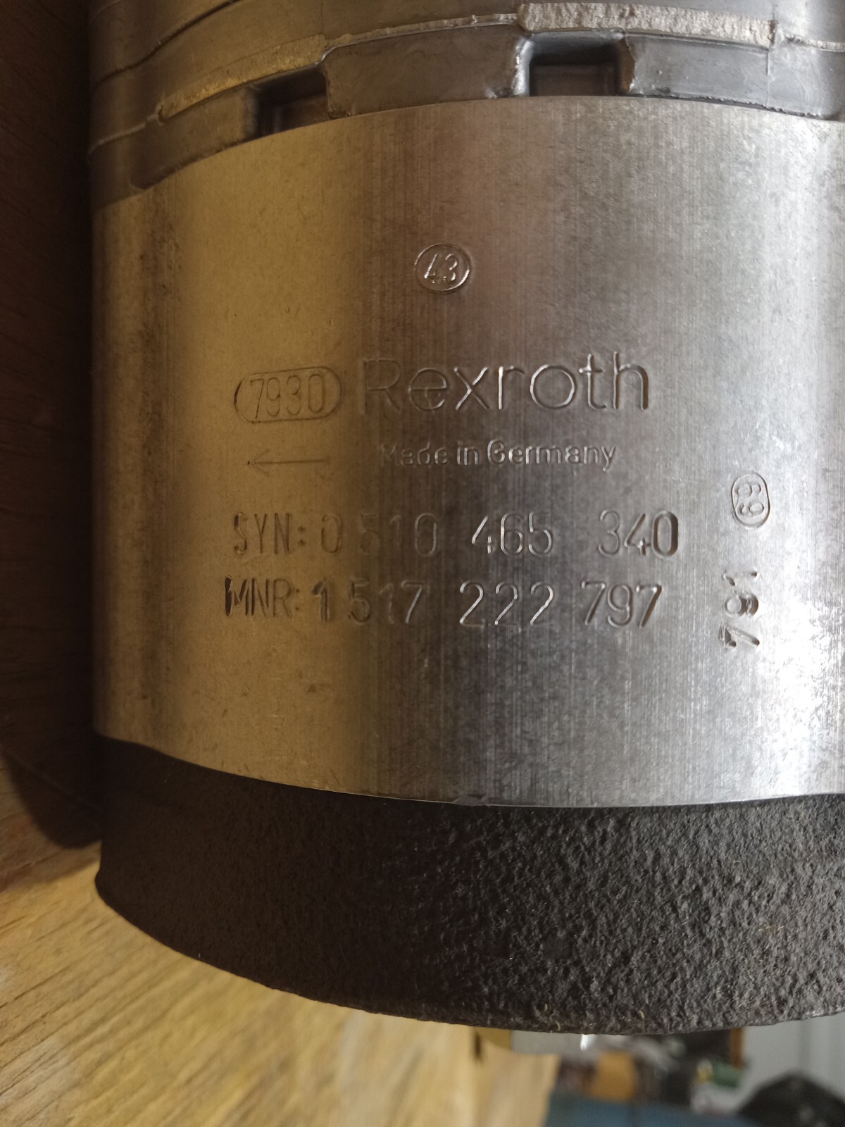 REXROTH hydraulic pump 7930 MNR 1517222797 NEW 1517222798 SYN 0510465340