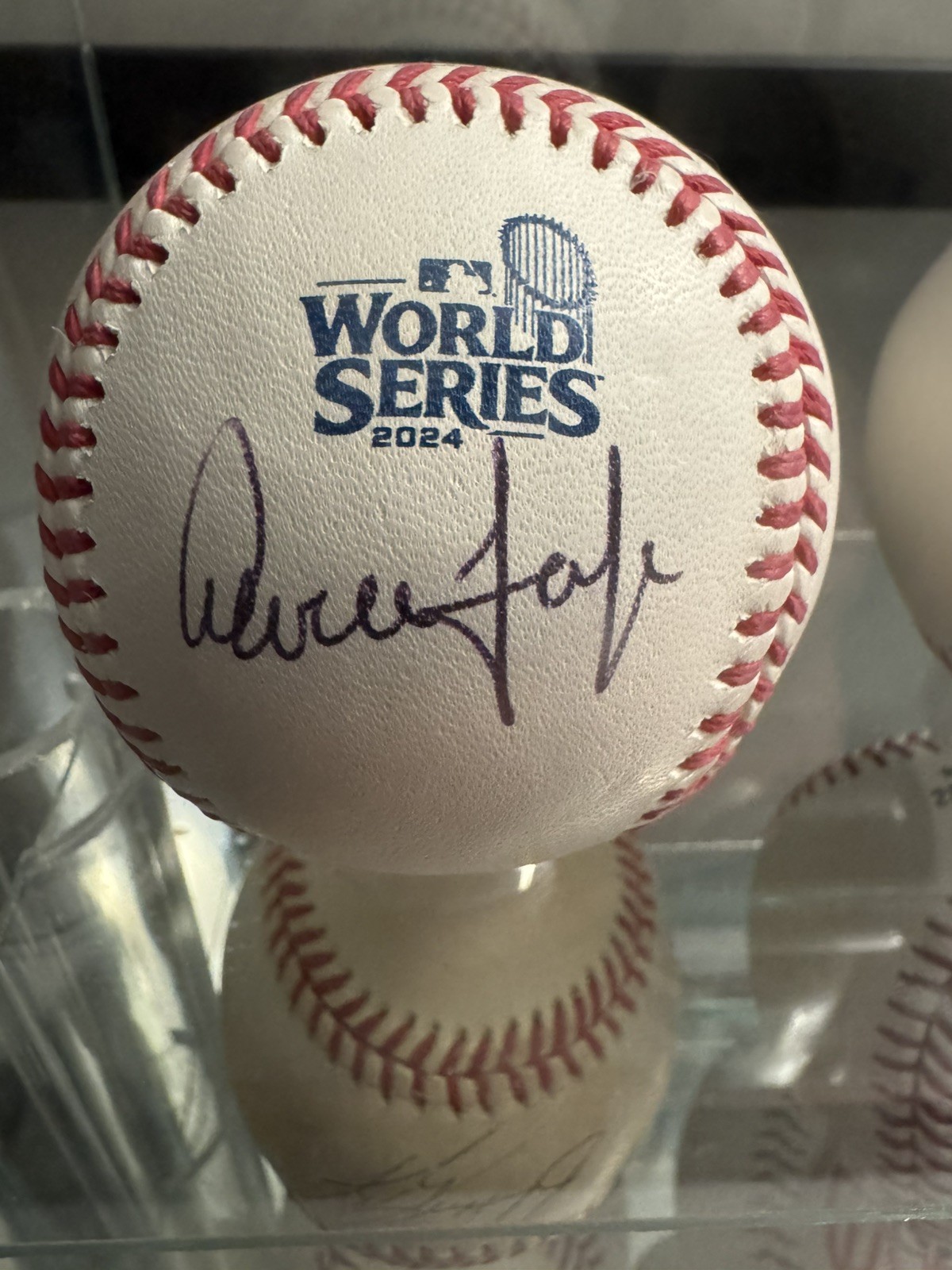 🔥🔥Aaron Judge🔥🔥Signed 2024 World Series Logo Baseball - Beckett #AE14862