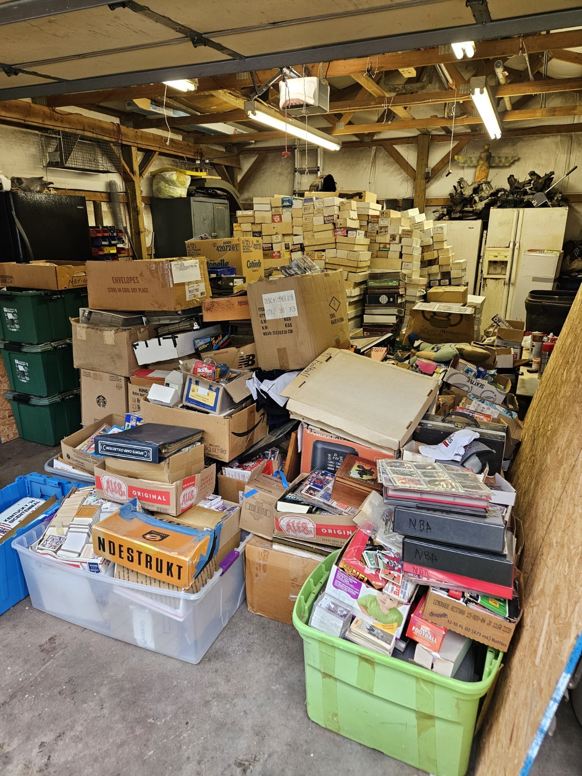 **150** Random Baseball Card Lot - Estate Sale - Massive Collection!!