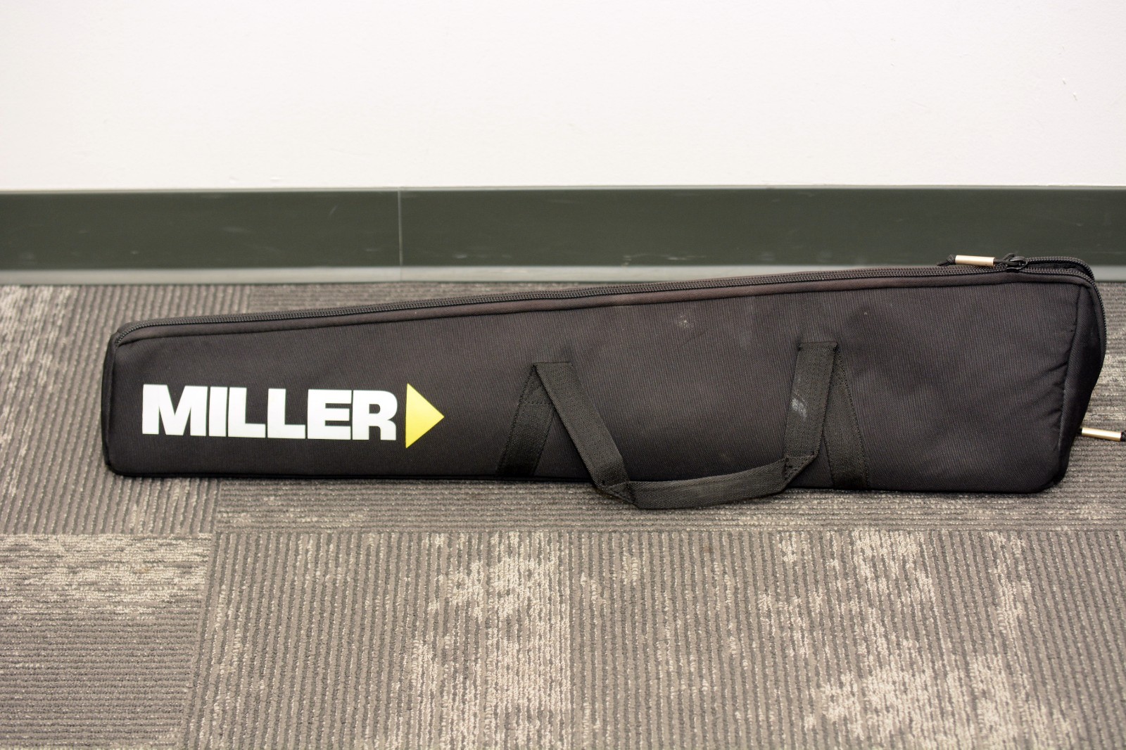 MILLER AIR TRIPOD SYSTEM