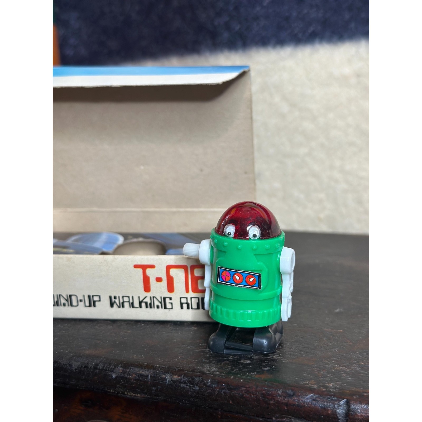 Vintage 1980s Working T-NEE Wind-Up Walking Robot in Original Box