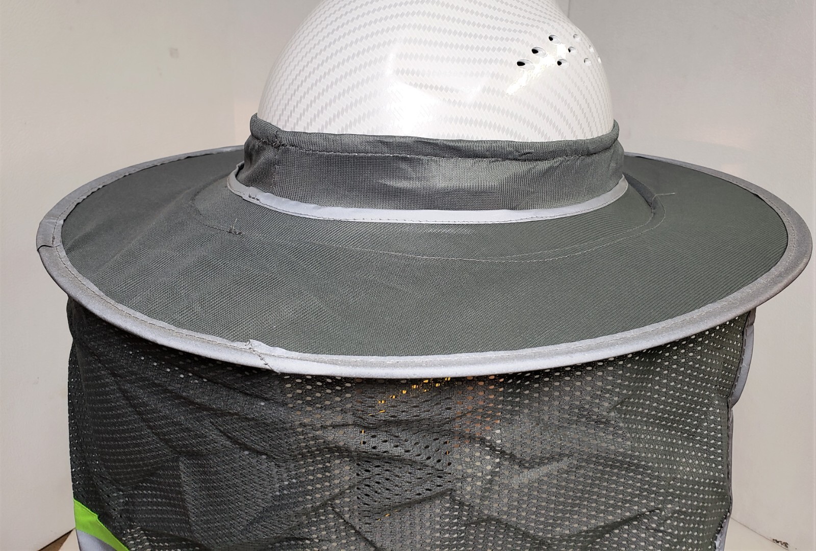 GREY Hard Hat Sun Shade Visor Full Brim Mesh Neck HI VIS REFLECTIVE STRIPE