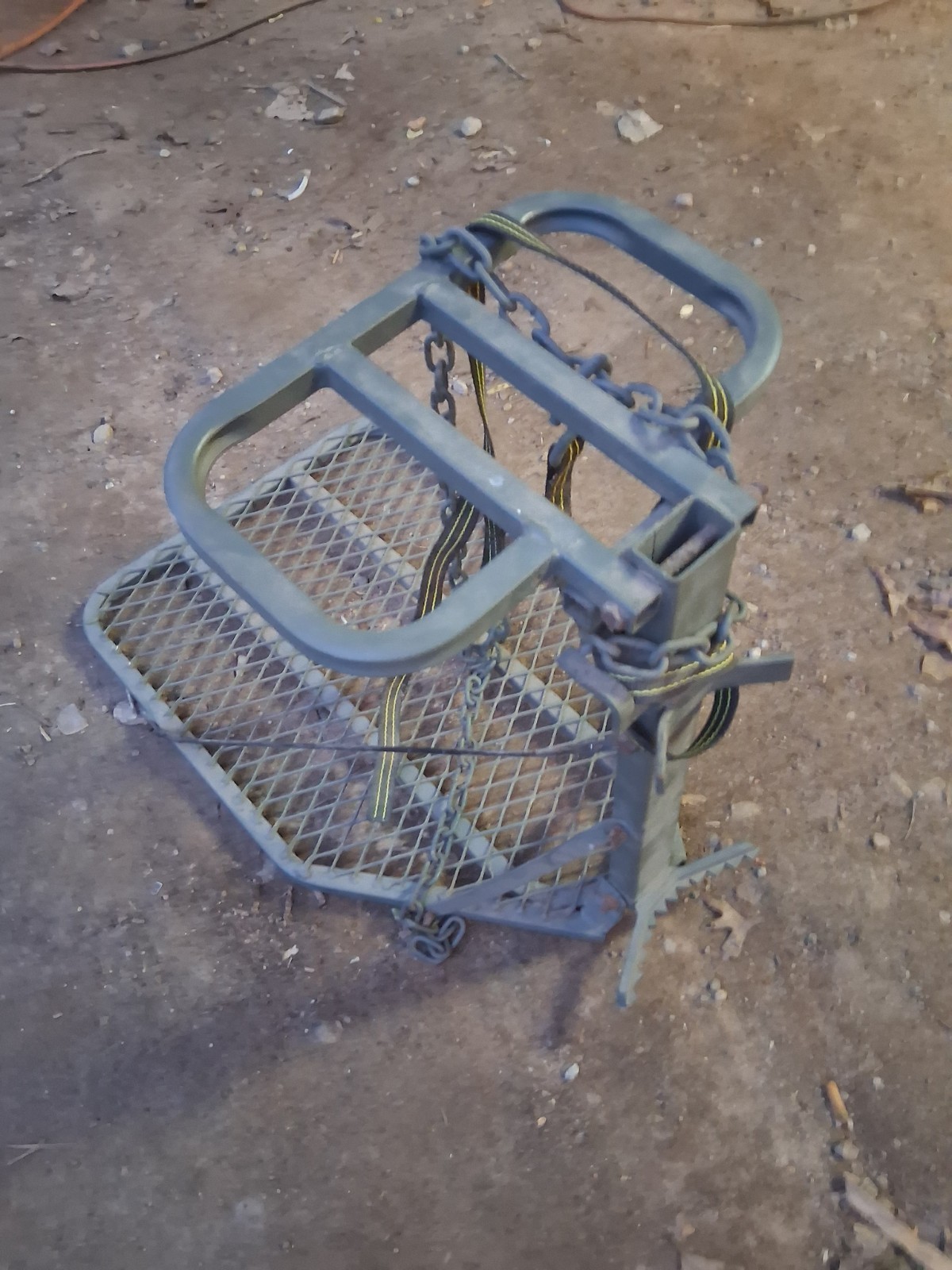 deer hunting tree stands