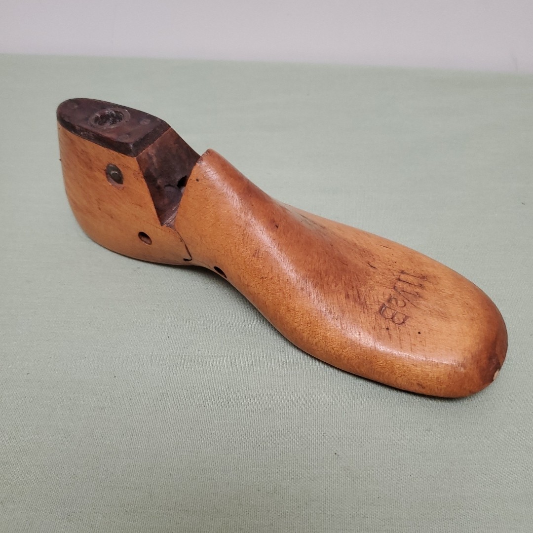 Vintage Single Wooden Child's Shoe Mold Size 11 1/2 B Antique