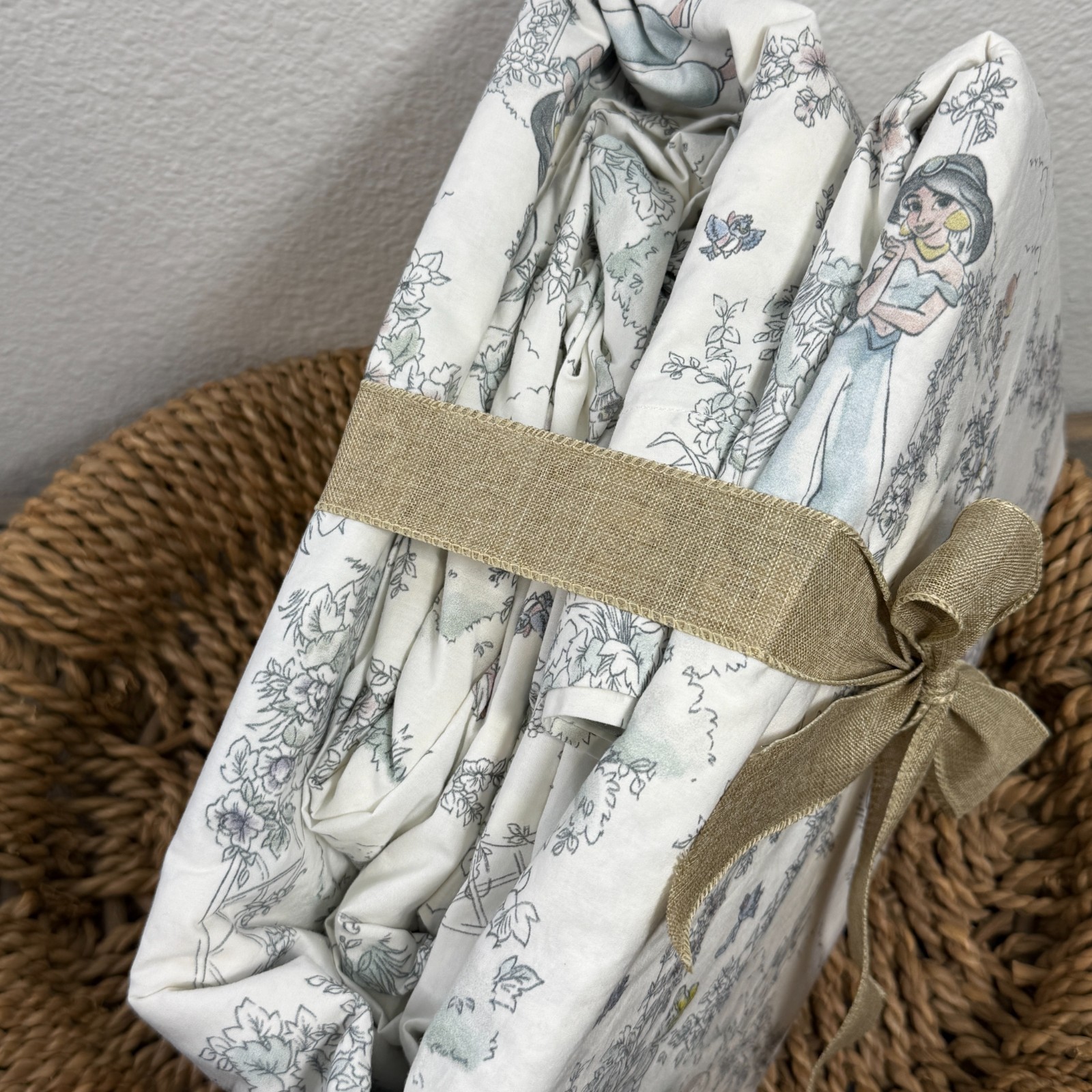 POTTERY BARN KIDS DISNEY PRINCESS HERITAGE ORGANIC SHEET SET, FULL