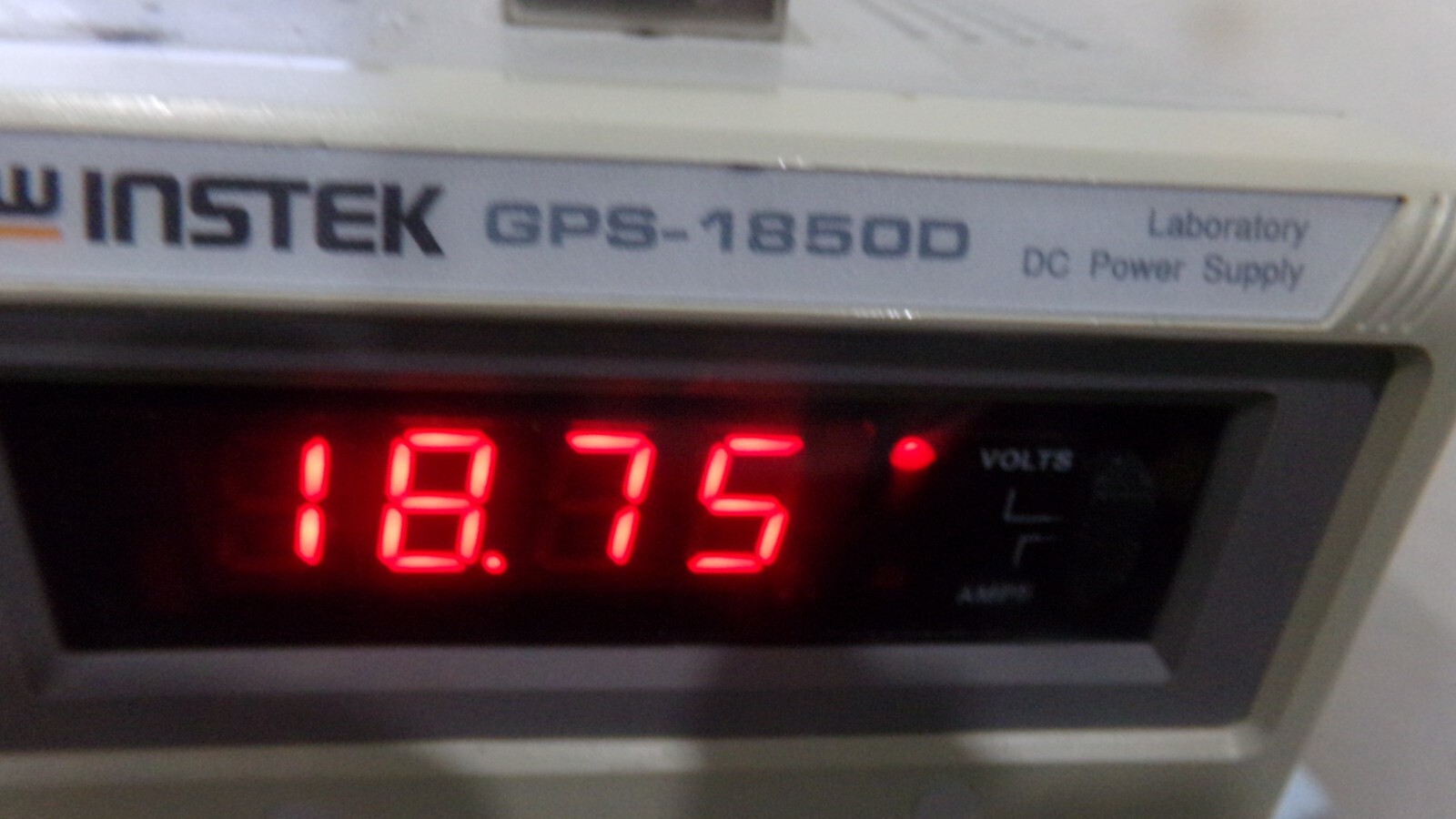 GW Instek Model: GPS-1850D DC Power Supply. 0 - 18V 0 - 5A