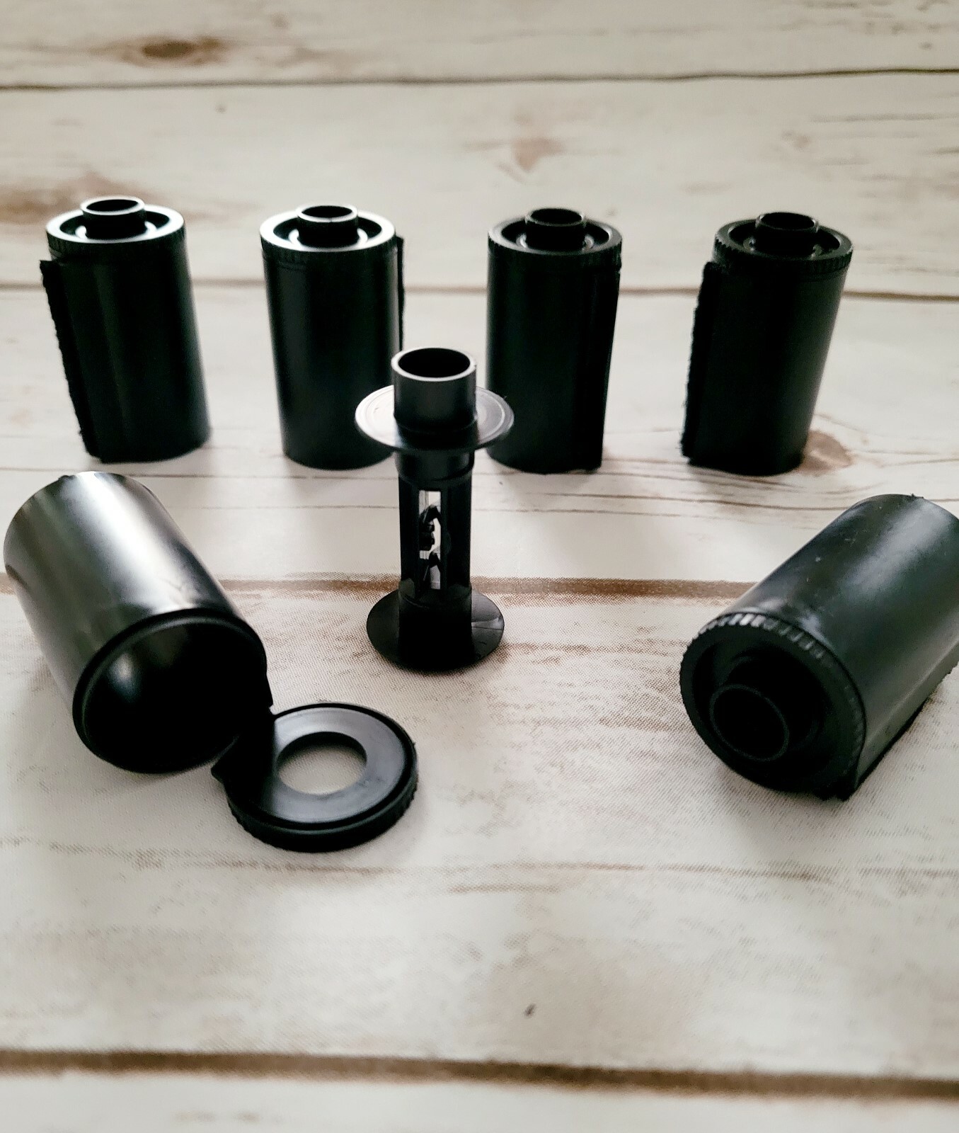 6 pack Kalt 35mm Reloadable Film Cassettes w/screw top For Bulk Film Reusable