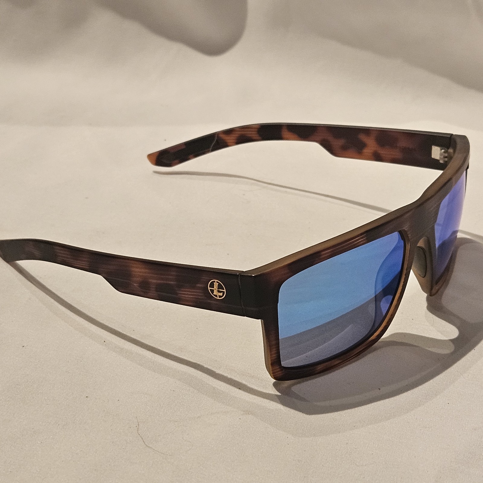 LEUPOLD Becnara Matte Tortoise Frame/Blue Mirror Lens Sunglasses FREE SHIPPING