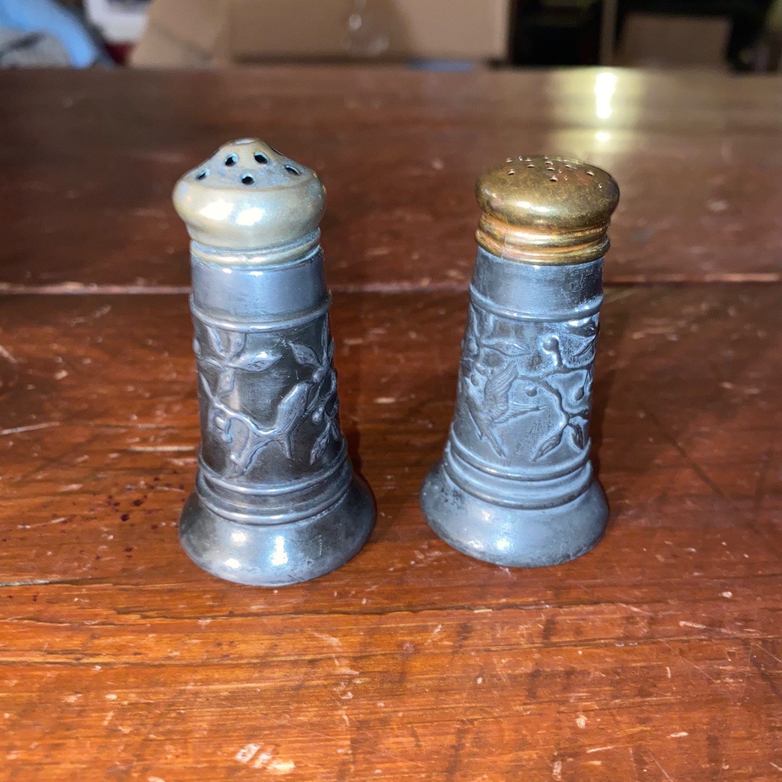 Antique Pair of National Silver Co Silverplate Bird Themed Salt & Papper Shakers