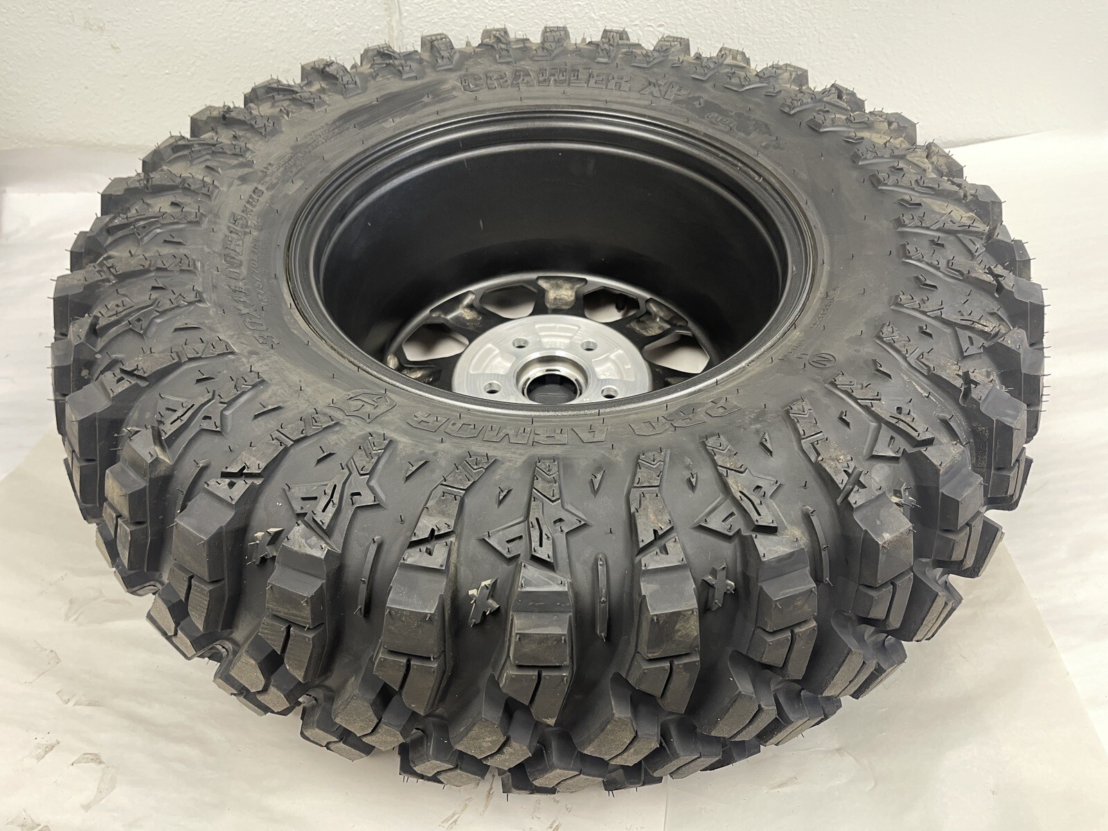 POLARIS XPEDITION REAR WHEEL TIRE 30X11x15 PRO ARMOR CRAWLER XP SPARE 2024-25