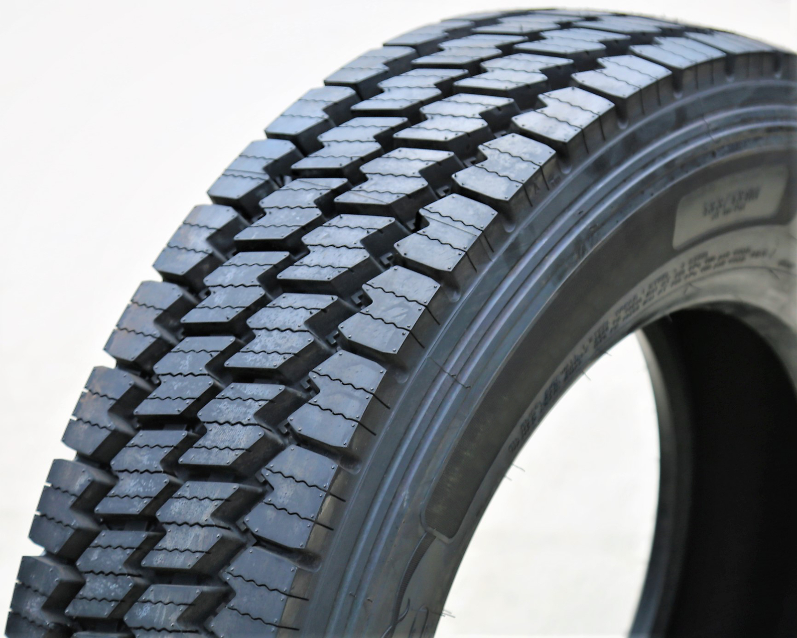 Tire Green Max GDR202 245/70R19.5 Load H 16 Ply Drive Commercial