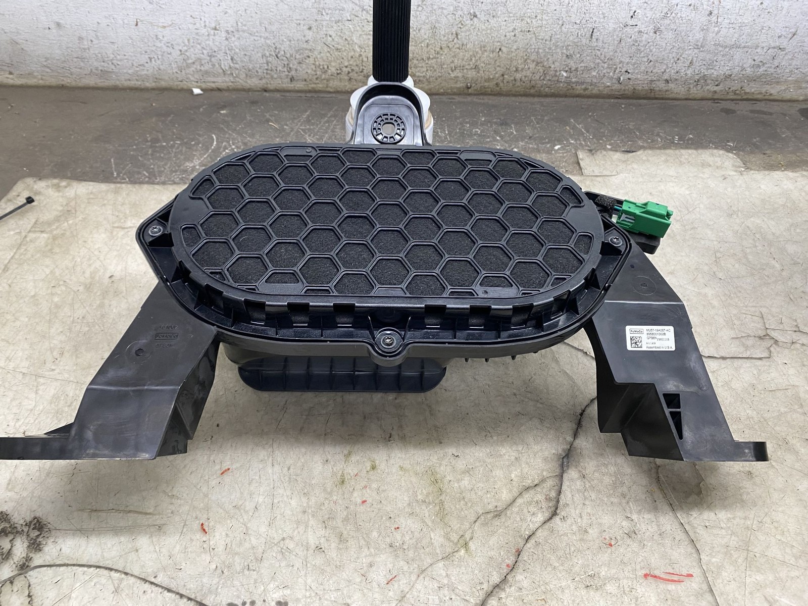 2022-2024 FORD F-150 LIGHTNING BANG & OLUFSEN SUBWOOFER SPEAKER MU5T-19A067-AC