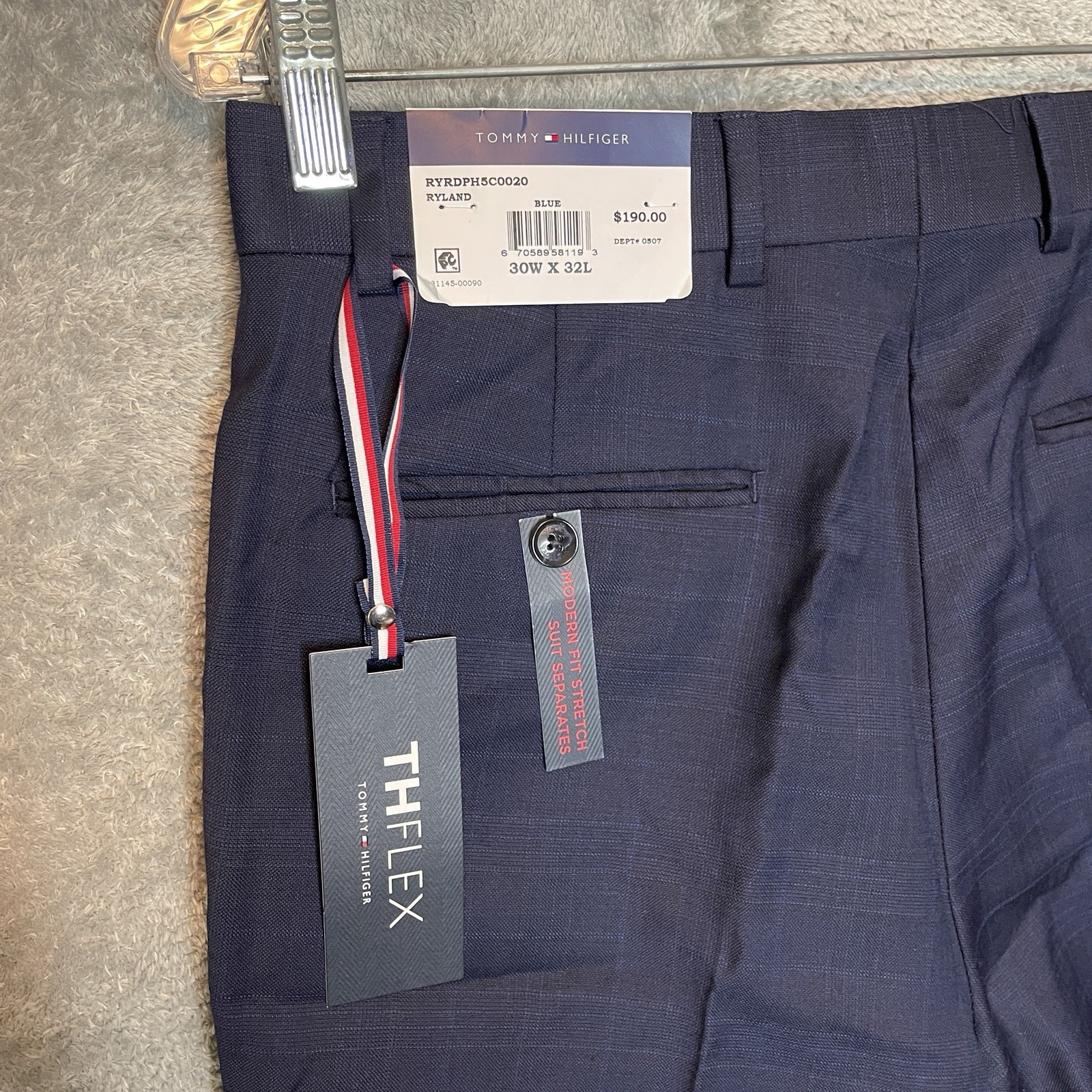 Tommy Hilfiger Mens Modern Fit TH Flex Stretch Solid Performance Pants Navy