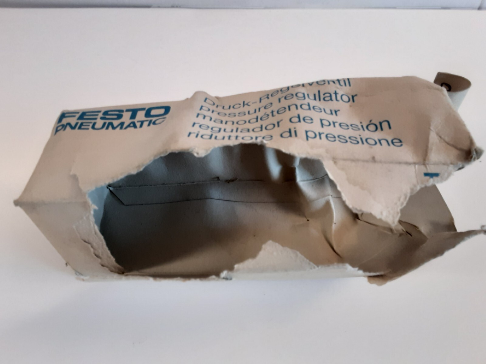 NOS Festo Pneumatics 150054 Pressure Regulator LR-1/2-S-B With Box & Directions