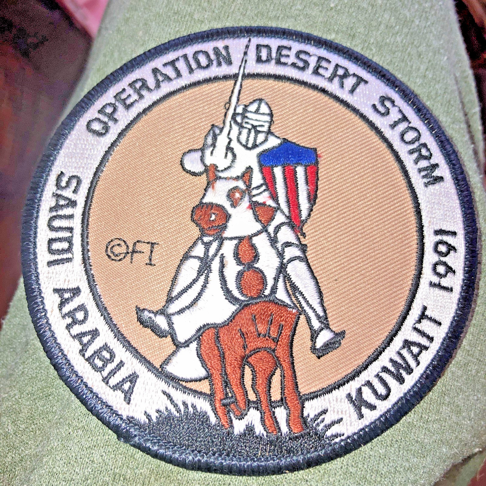 SCARCE, UNIQUE DESERT STORM PATCH usmc army usaf usn uscg usms knight horse