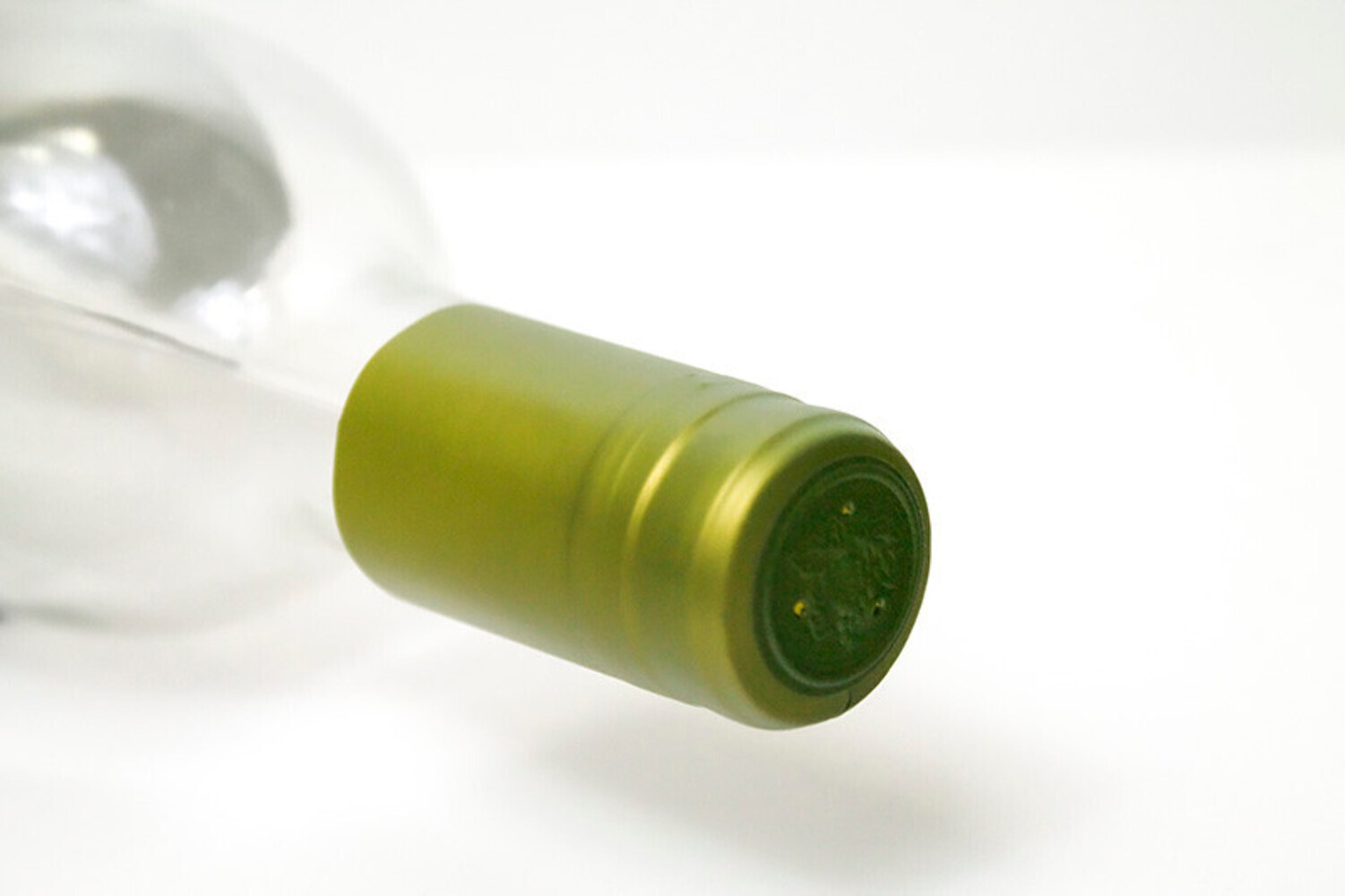 METALLIC LIME GREEN PVC SHRINK CAPSULES 100 Pack