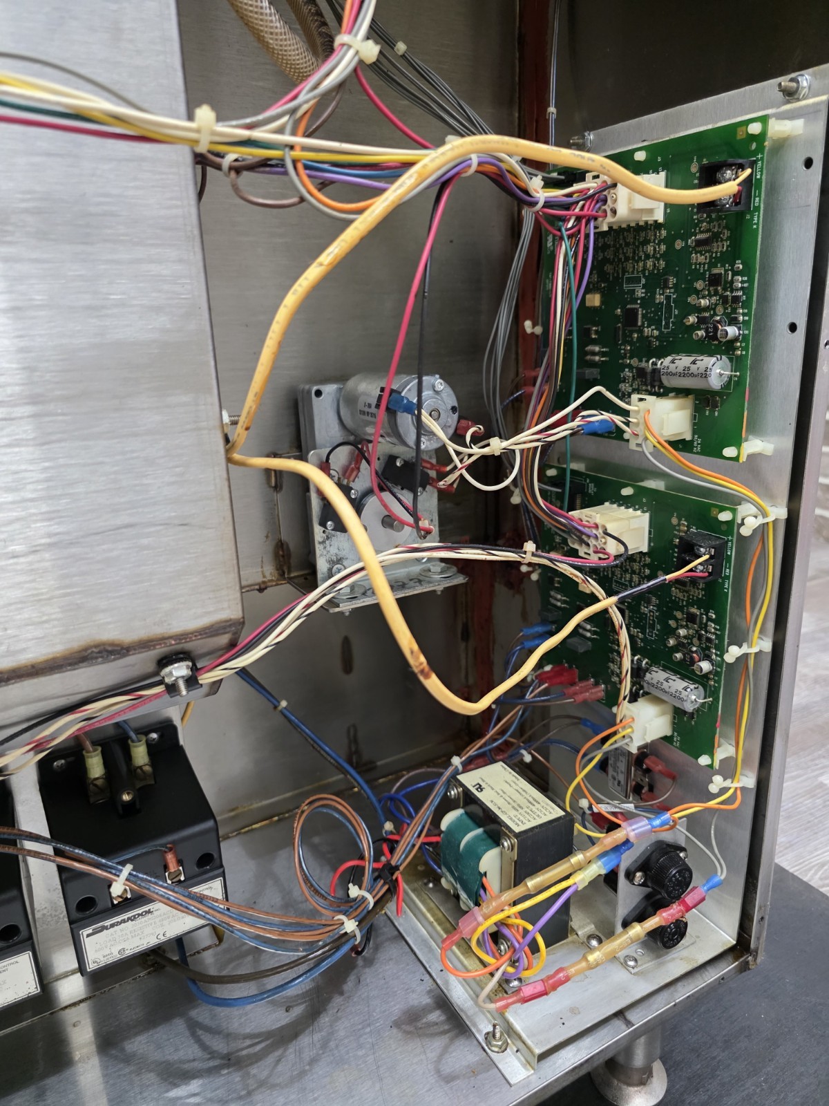 AutoFRY MTI-40C Double Basket 6 Gallon Automatic Self-Contained Ventless Fryer