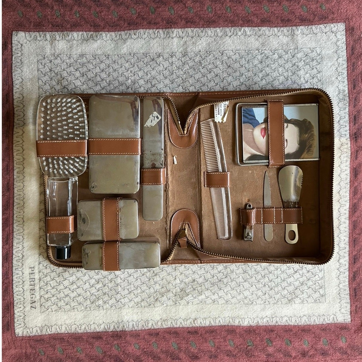 Vintage Men's Travel Grooming Kit Cowhide Leather Case Toiletry Kit USA