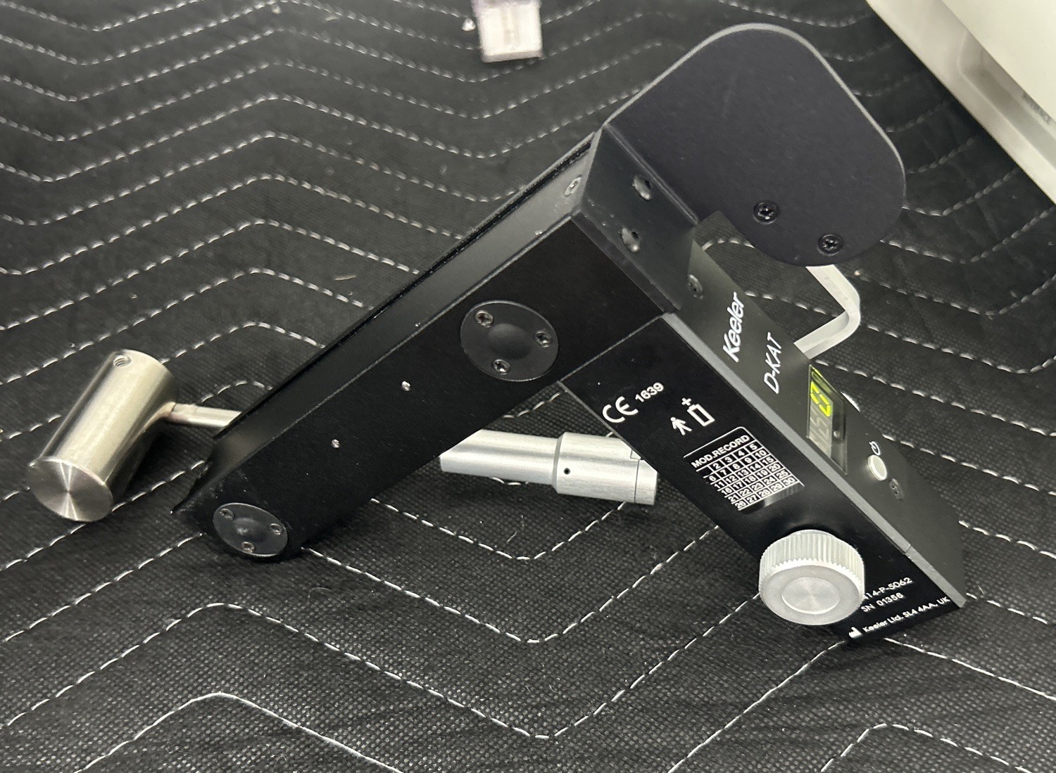 Keeler D- KAT, Haag Streit 870 Style Tonometer. Digital Readings.