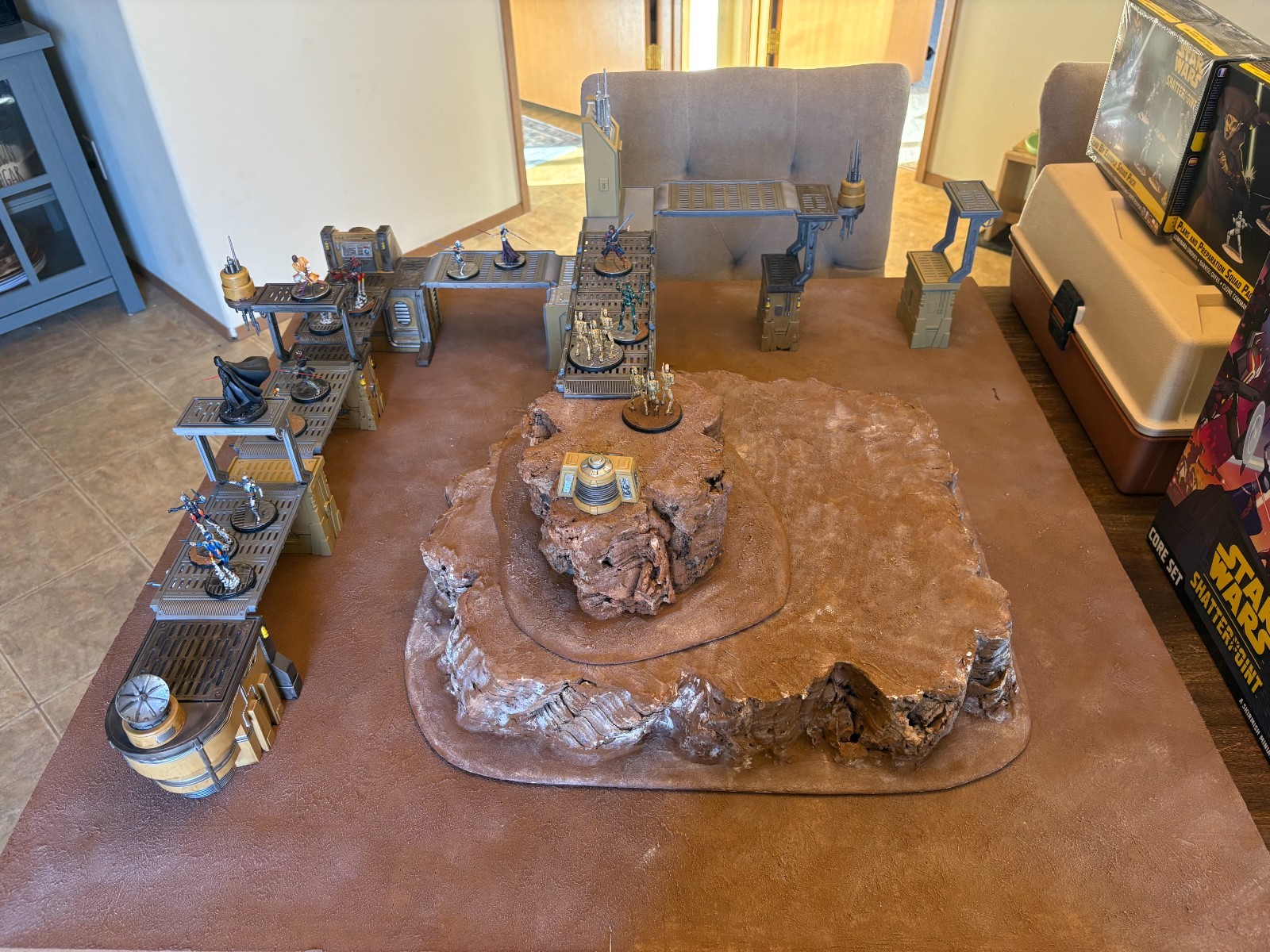 Wargaming Miniature Terrain Giant 2-Level Mesa for Scatterpoint
