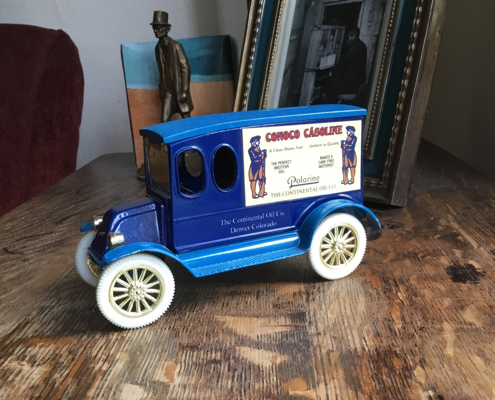 1920 DENVER CONOCO GASOLINE TRUCK BANK BLUE JOSEPH L ERTL LTD EDITION 1993