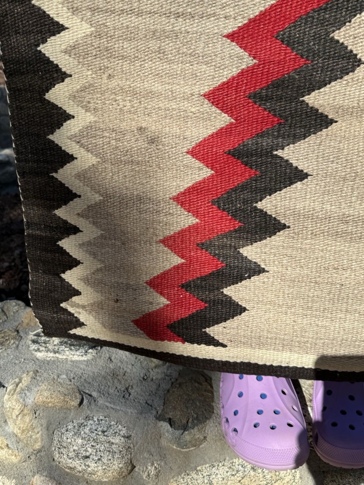 AUTHENTIC NAVAJO CABIN RUG c1920’s 60”X 32” XLNT NATIVE AMERICAN TIGHT WEAVING