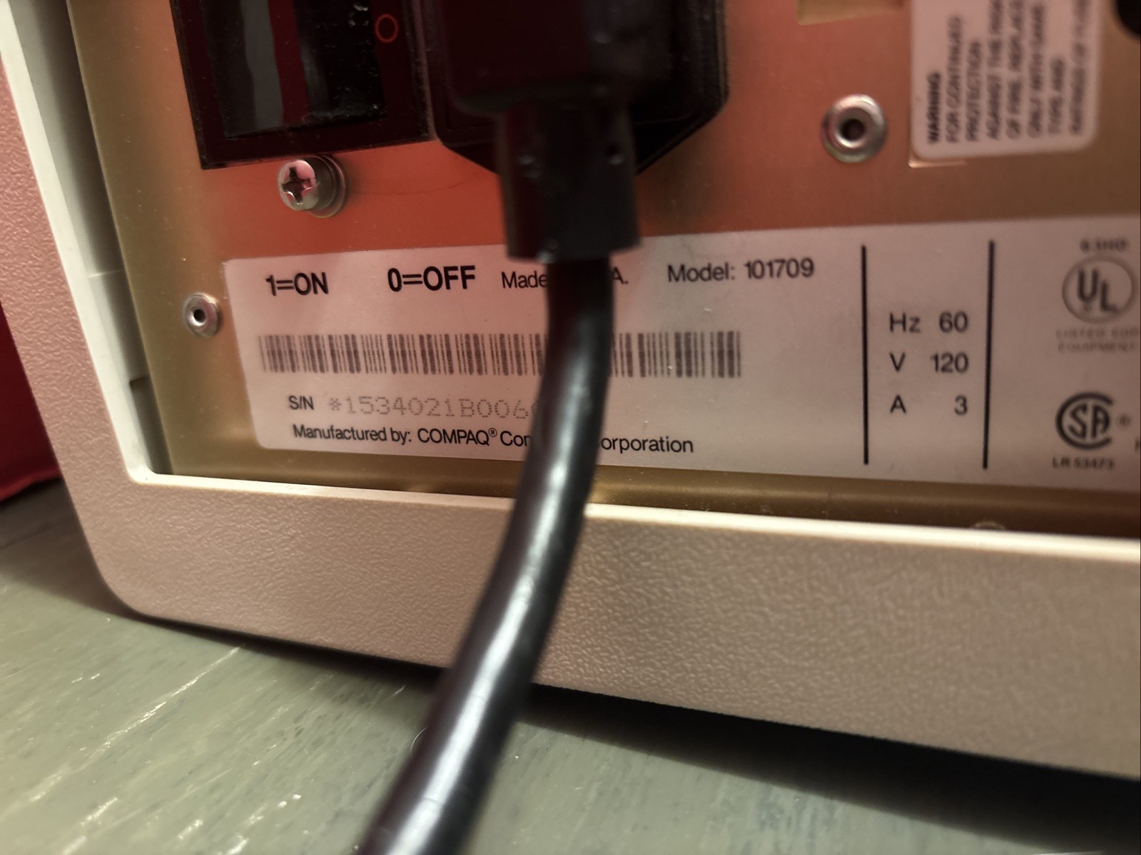 Vintage Compaq Portable Model 101709 Computer. Powers On. As Is.