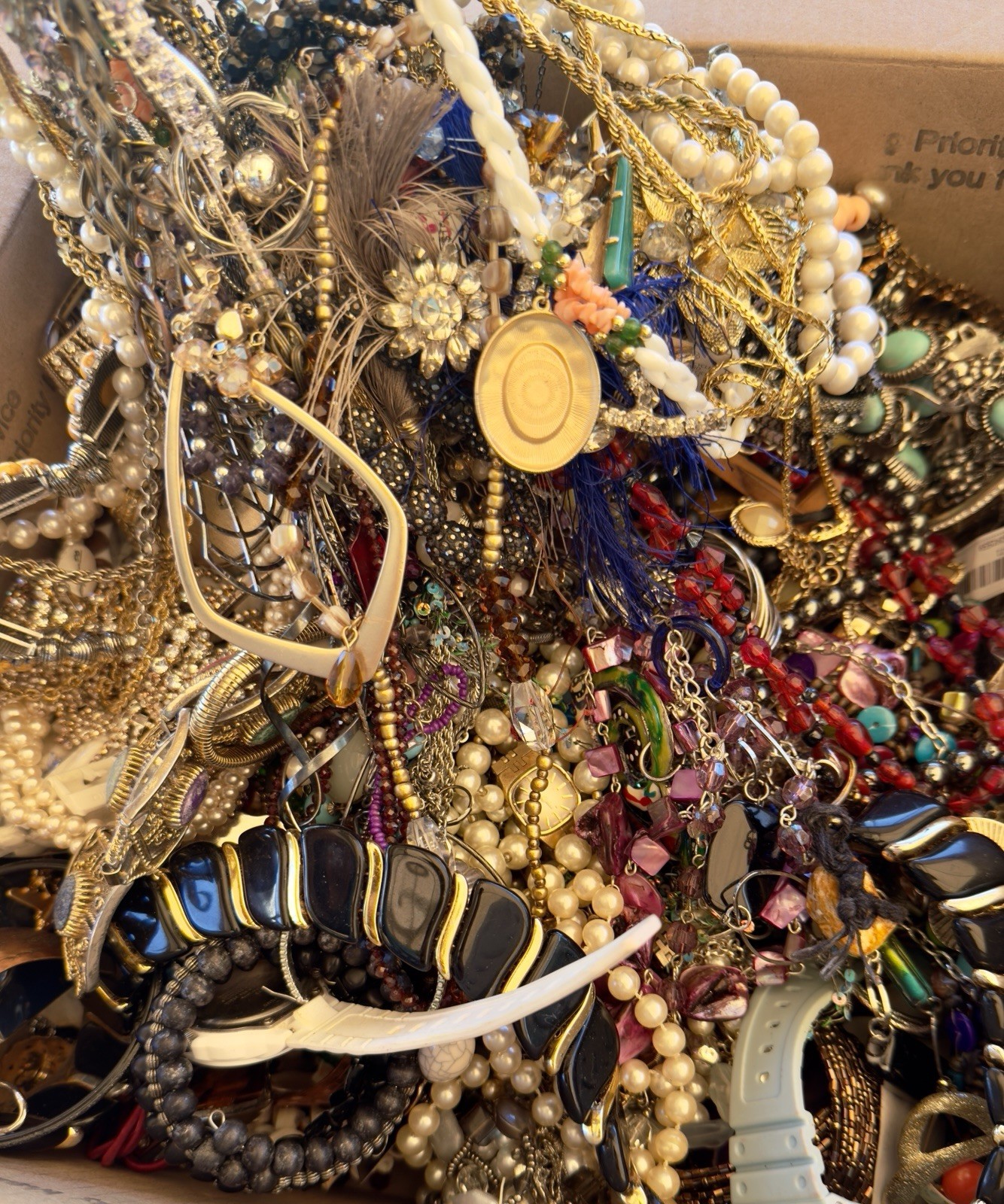 MIXED JEWELRY LOT CRAFT REPAIR, RESELL, REPURPOSE, VINTAGE TO NOW! 20 POUNDS