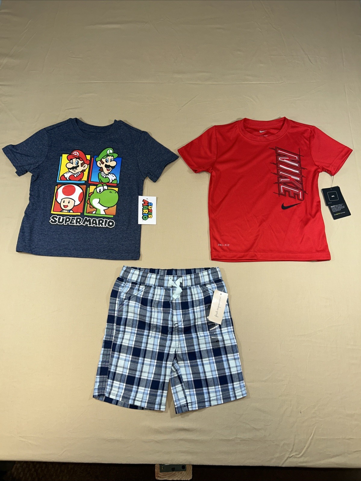 Nike Super Mario boys spring clothing lot shirts shorts size 4/5